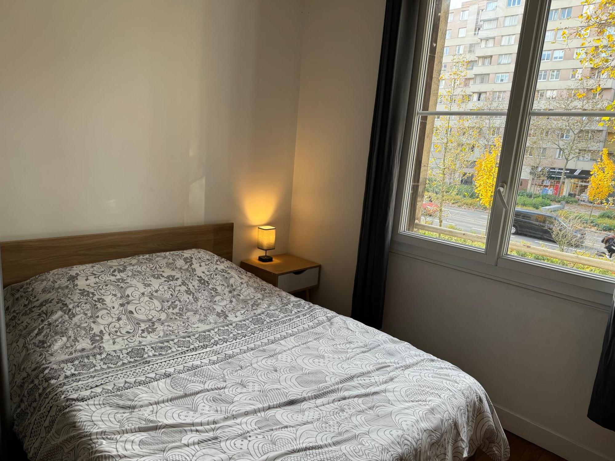 Appartement Paris-18 *